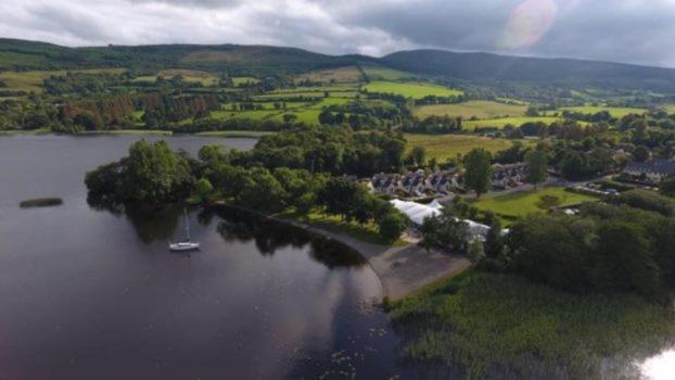Lakeside Cottage Killaloe Bagian luar foto