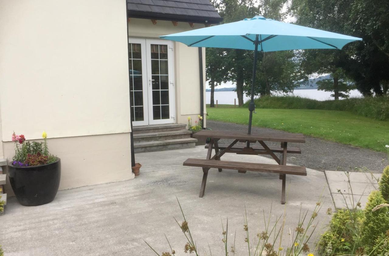 Lakeside Cottage Killaloe Bagian luar foto