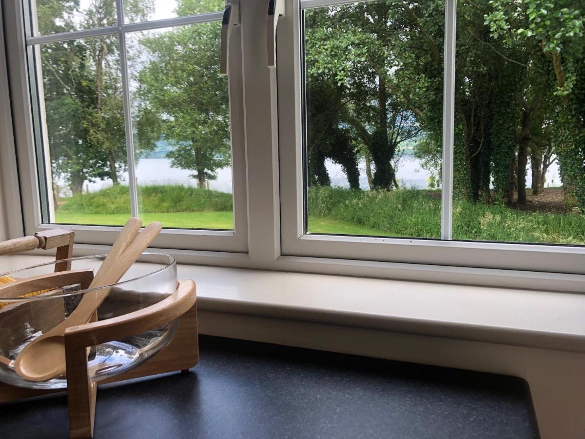 Lakeside Cottage Killaloe Bagian luar foto